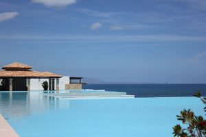 infinity-pool-2396808_1280